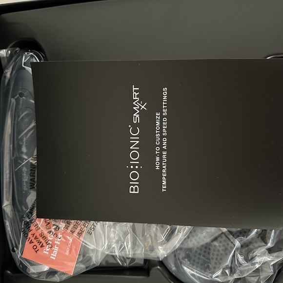 Brand New Bio Ionic SMART-X™ High Efficiency Dryer + Diffuser - Picture 3 of 4